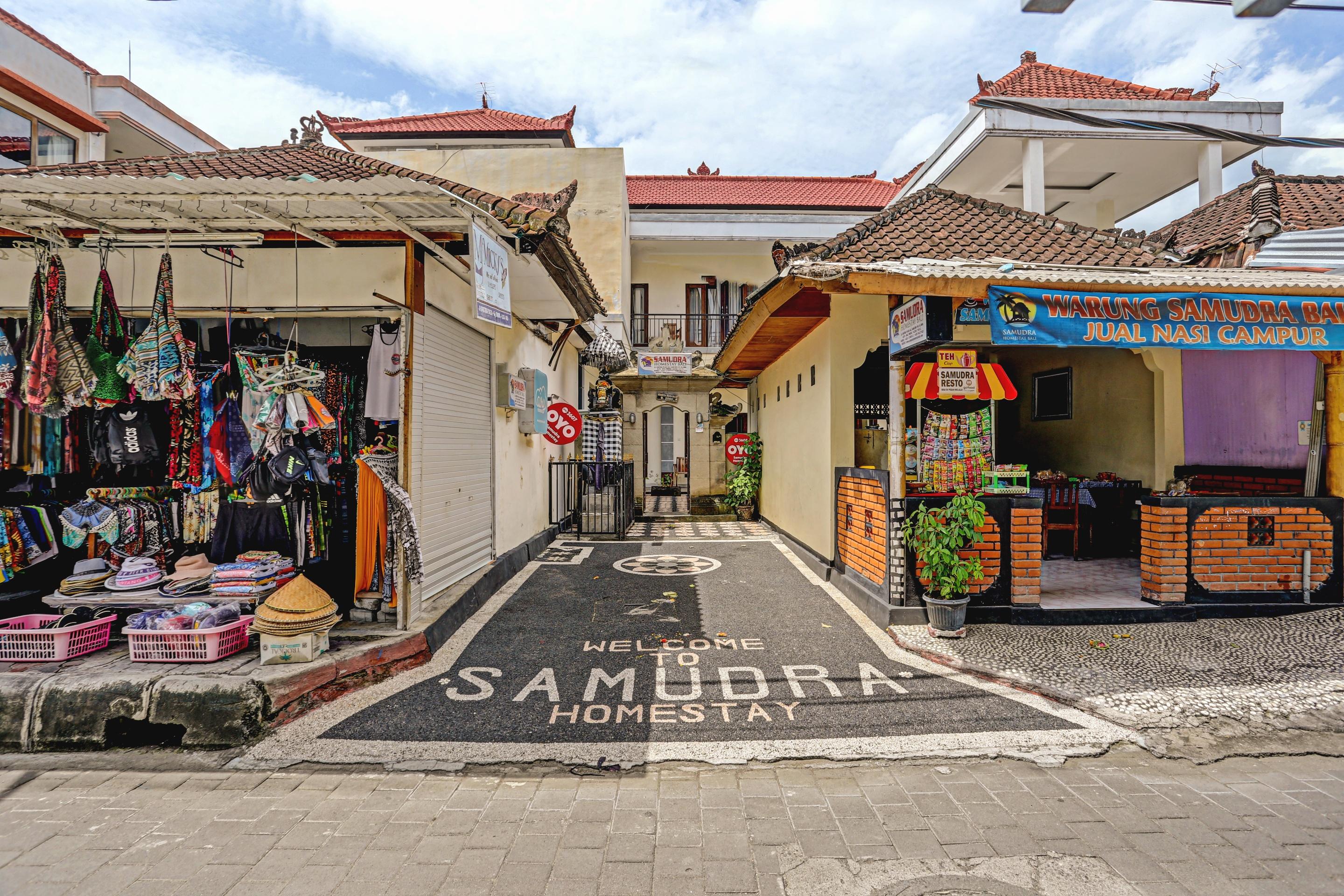 Samudra Homestay Кута Экстерьер фото